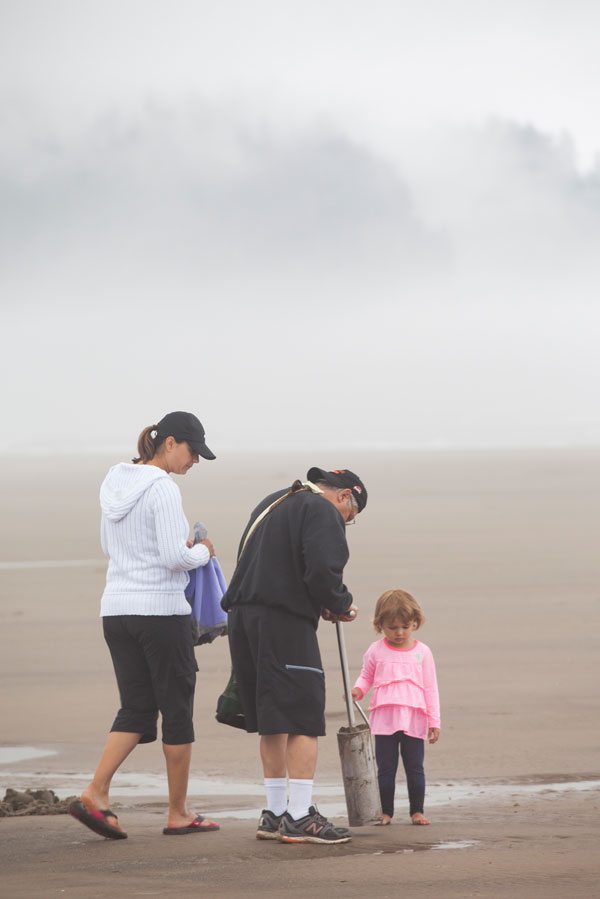 Year Round Clamming on Oregon Coast Tillamook County