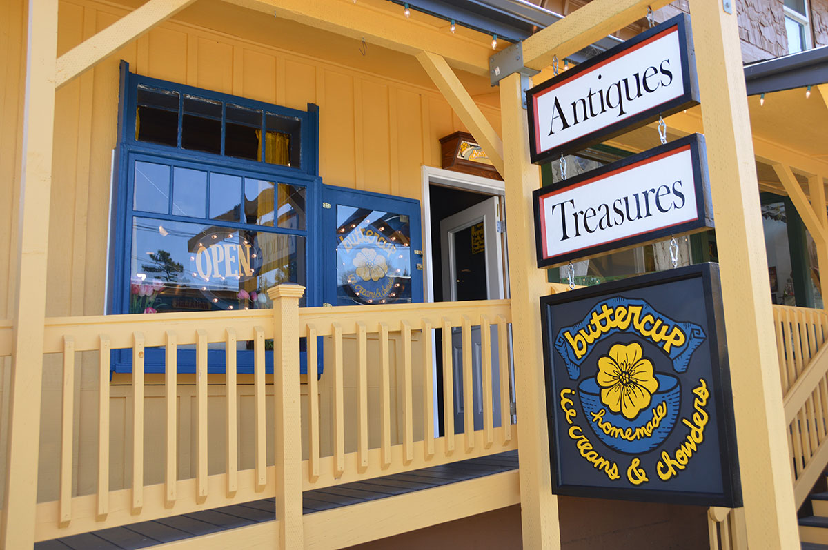 Sign for Buttercup Ice Creams & Chowders