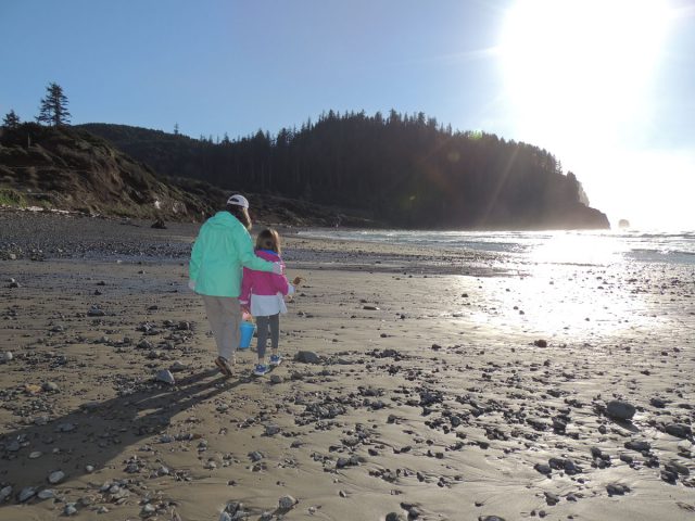 5 Tips For Rockhounding On The Oregon Coast In Tillamook County