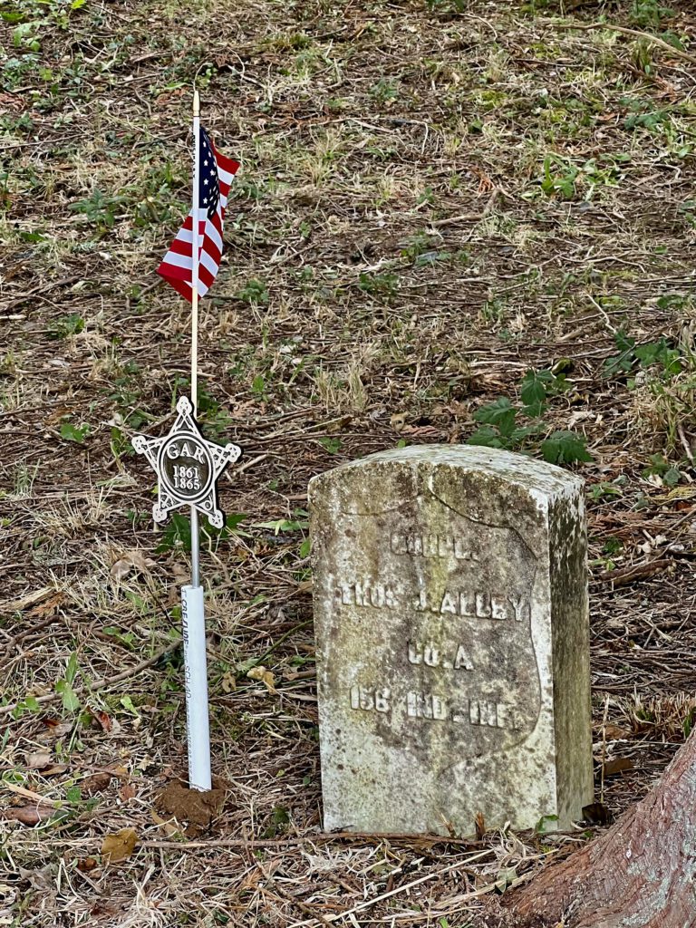 Graves of Spanish American War Veterans Buried in Oregon