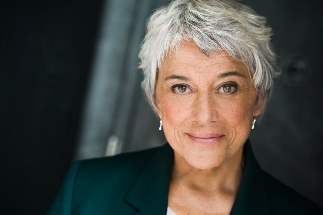 Megan Cole 084 Oef86P