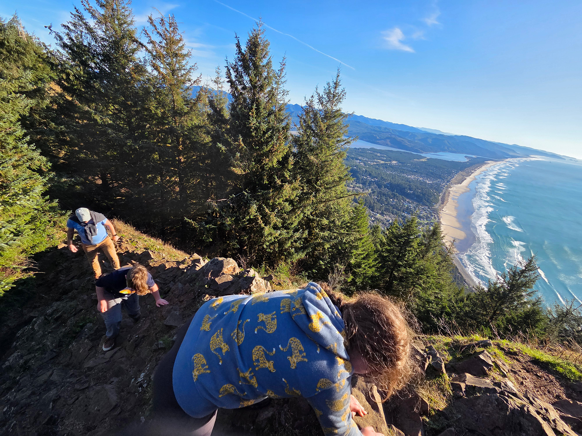 Neahkahnie mountain forest peak hikers