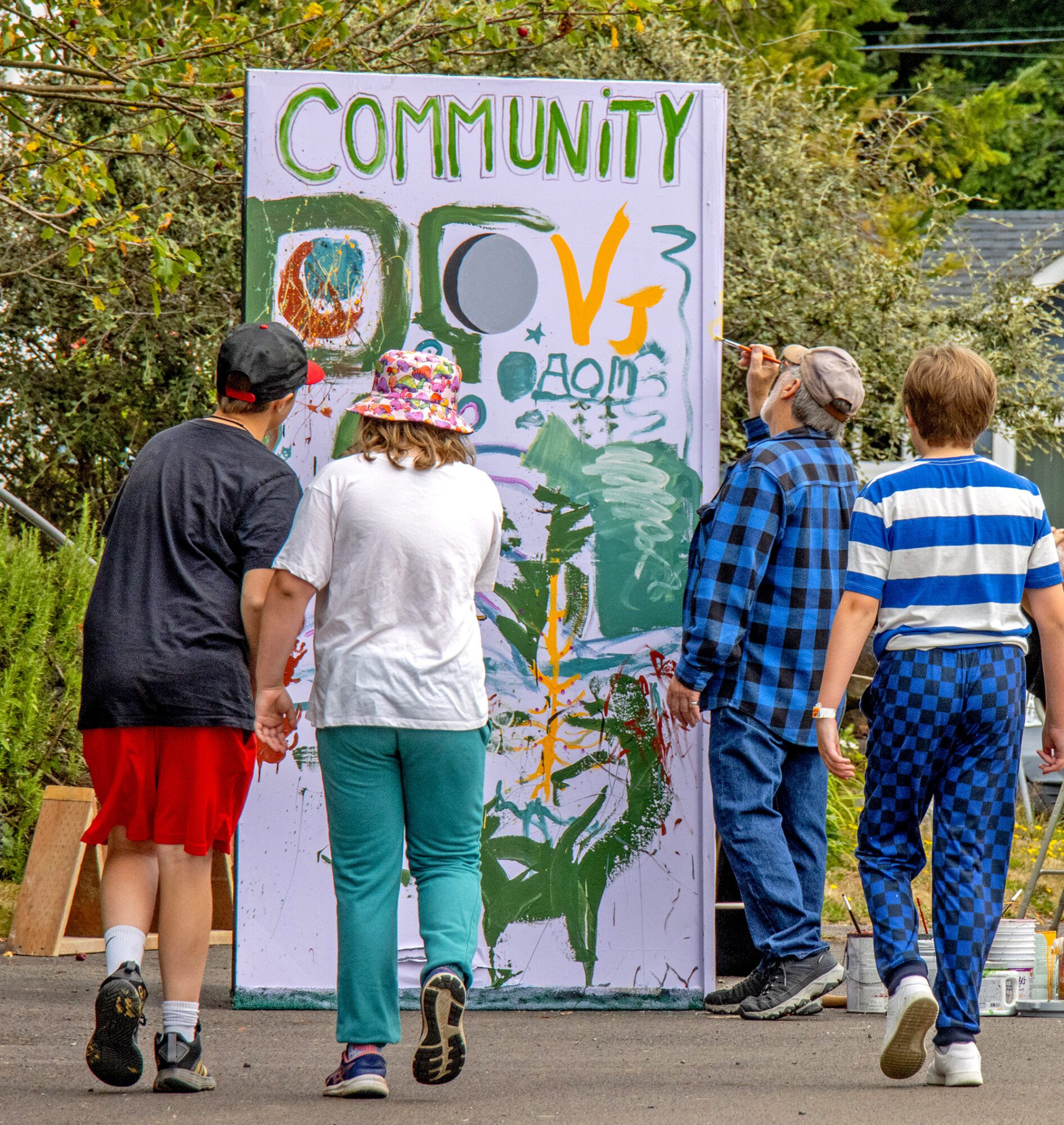 community painting outdoor Art Center