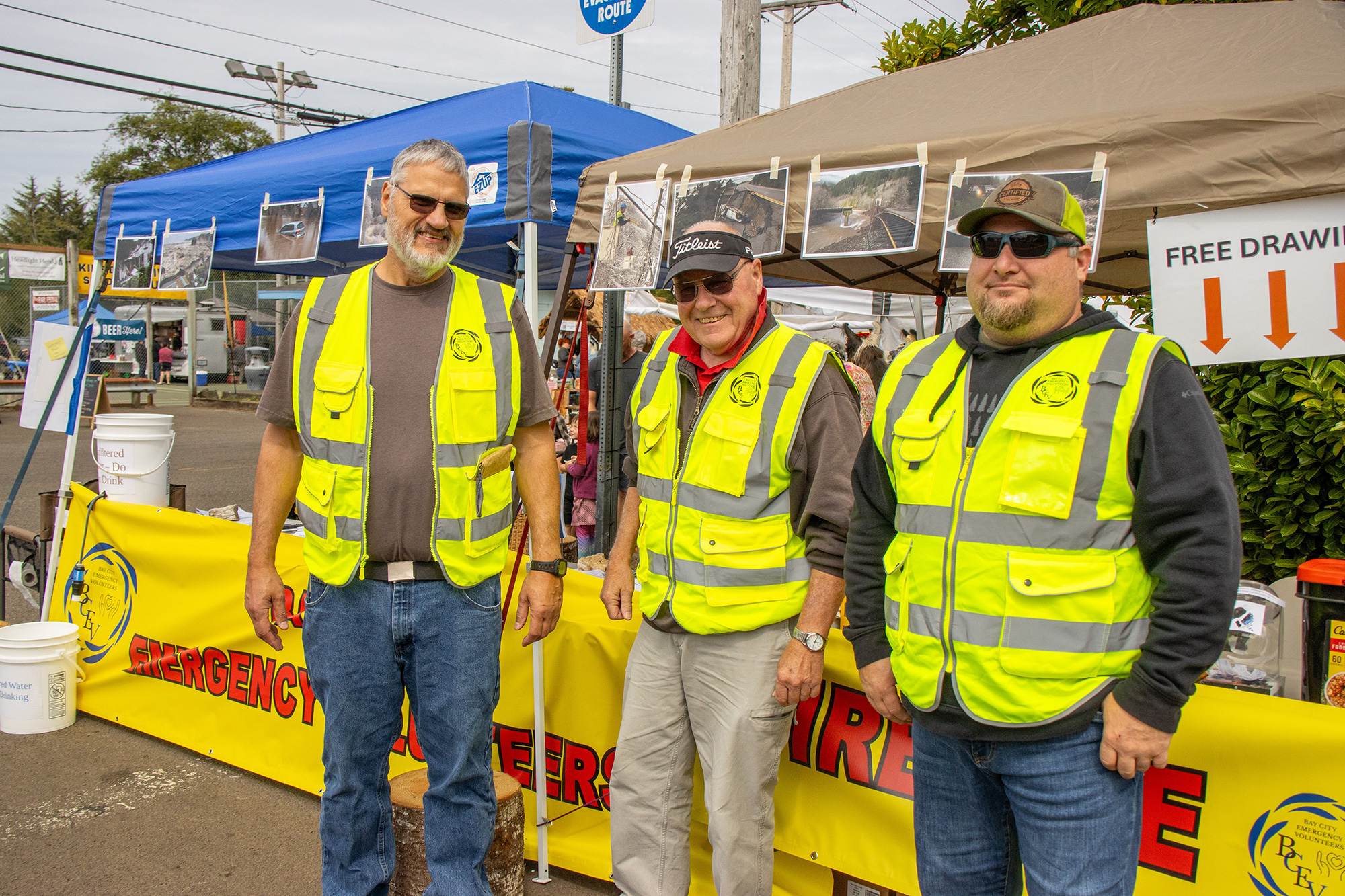outdooor booth Emergency Volunteers