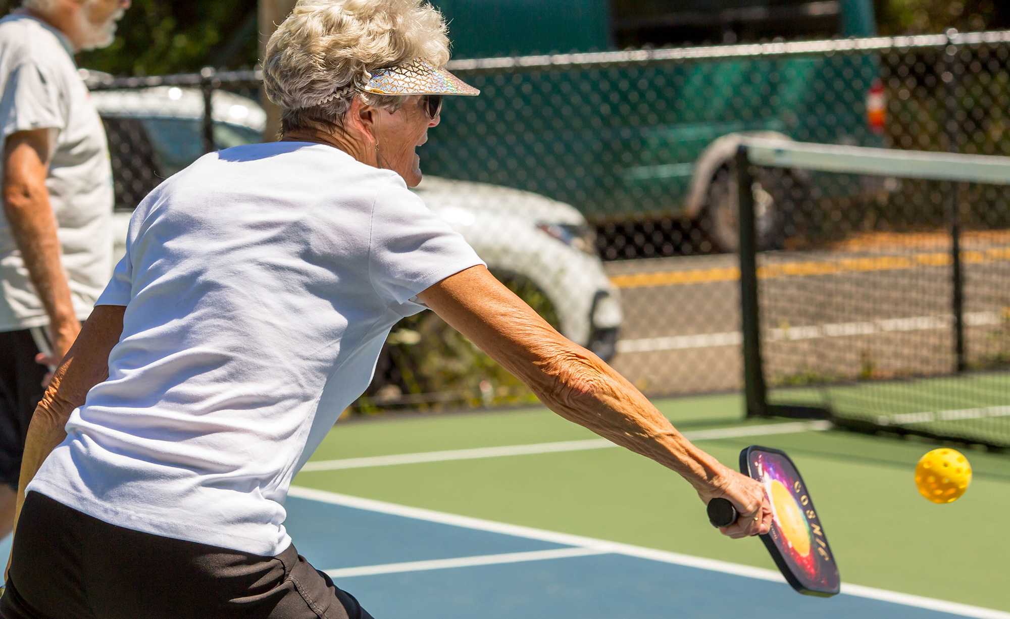 pickleball woman backhand closeup